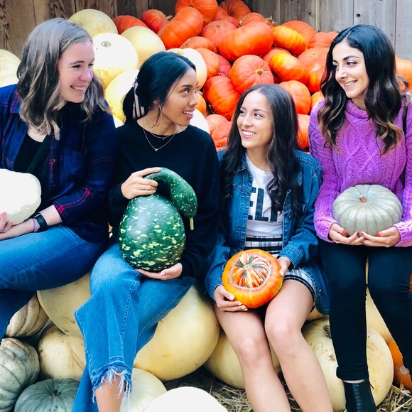 Meet your Posher, Danielle - Picture 1 of 1